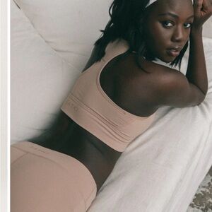 NWT Saski nude mid waist legging